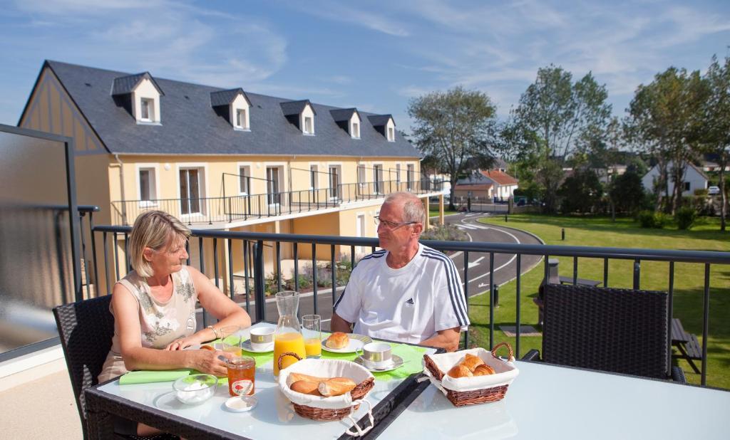 Residence Le Bois Flotte Merville-Franceville-Plage Ruang foto